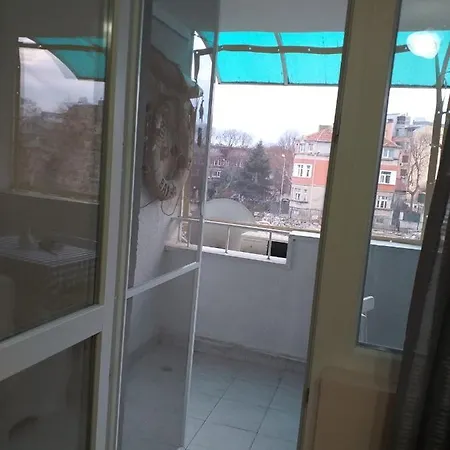 термите شقة